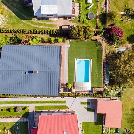 Vila Slunecni Stran Svoboda nad Upou Luaran gambar